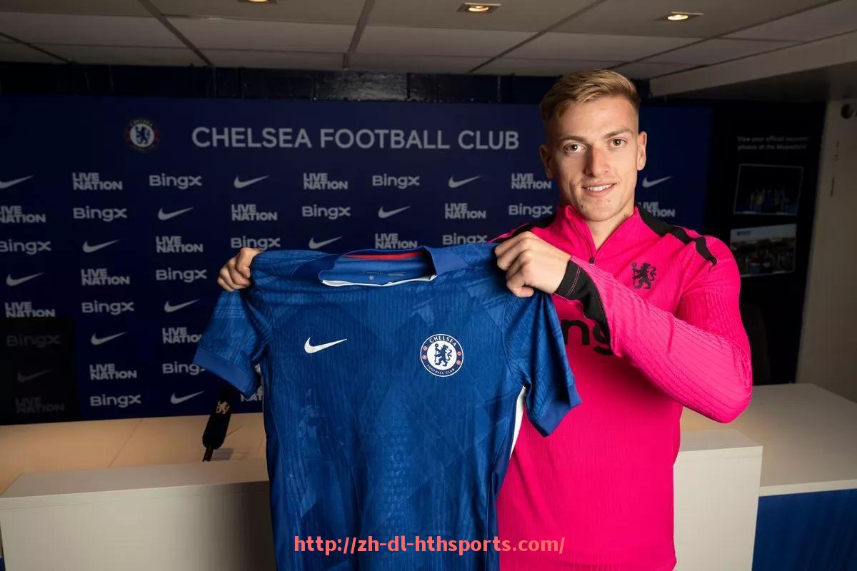 华体会hth登录入口-世俱杯各球队后防线配合默契度及战术统一性分析报告